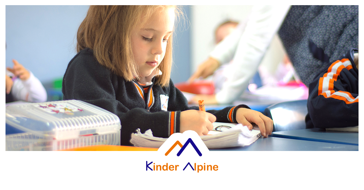 Kinder-Alpine-en-Bosques_Blog_Importancia-de-la-educacion-temprana-en-el-desarrollo-infantil.png
