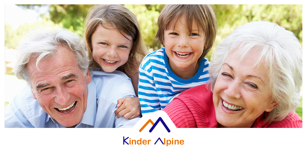 Kinder-Alpine_Blog-Educacion_Por-que-los-padres-deben-fomentar-la-relacion-abuelo-nieto.png
